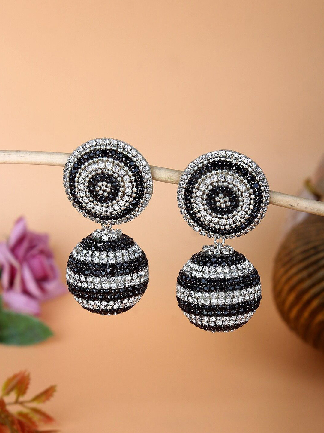 

KPOP Rhodium-Plated Rhinestone Contemporary Drop Earrings, Silver