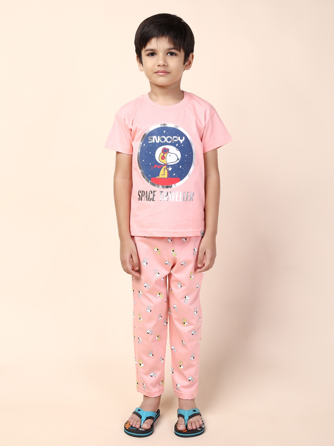 

Moms Love Boys Printed T-Shirt With Trousers, Peach
