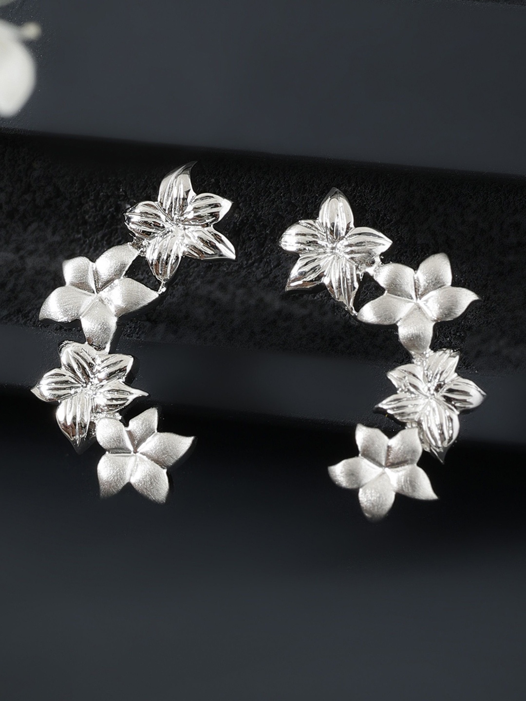 

DIAVO 925 Sterling Silver Rhodium-Plated Floral Studs