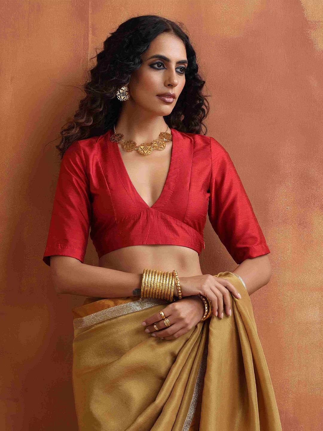

trueBrowns V Neck Saree Blouse, Red