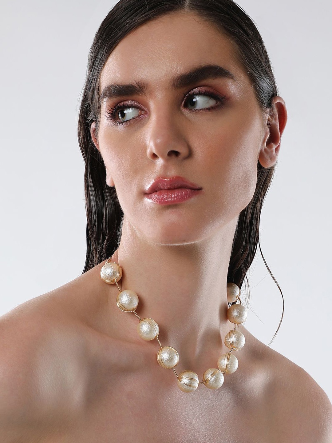 

SOHI The Serendipity Collar Gold-Plated Beaded Necklace
