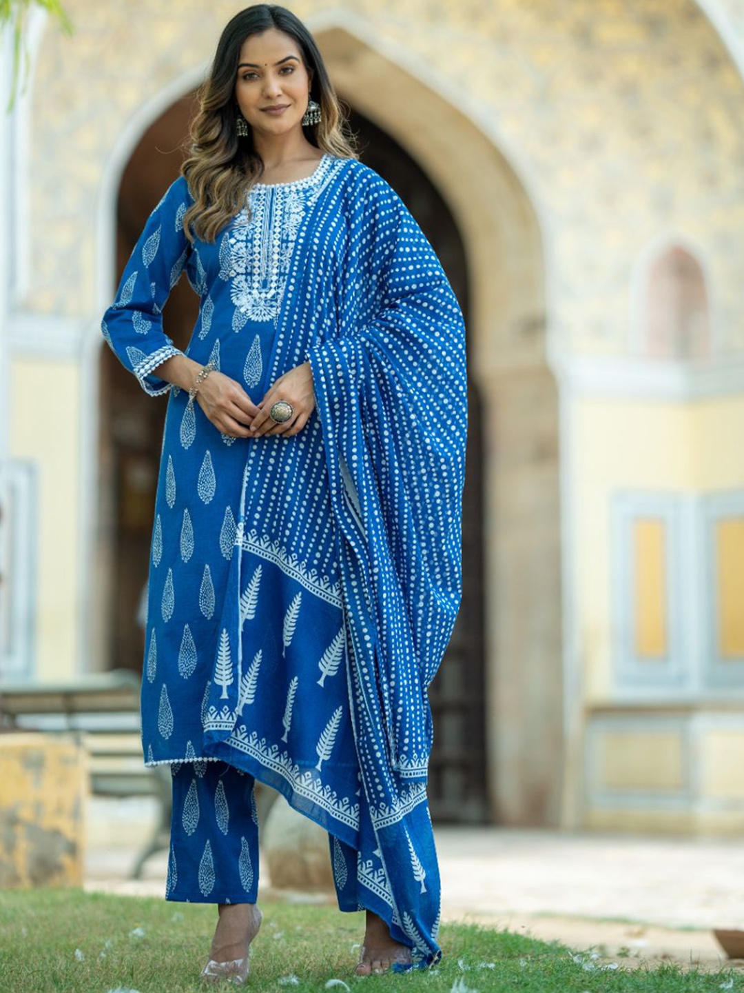 

Kiana House Of Fashion Printed Regular Pure Cotton Straight Kurta with Palazzos & Dupatta, Blue