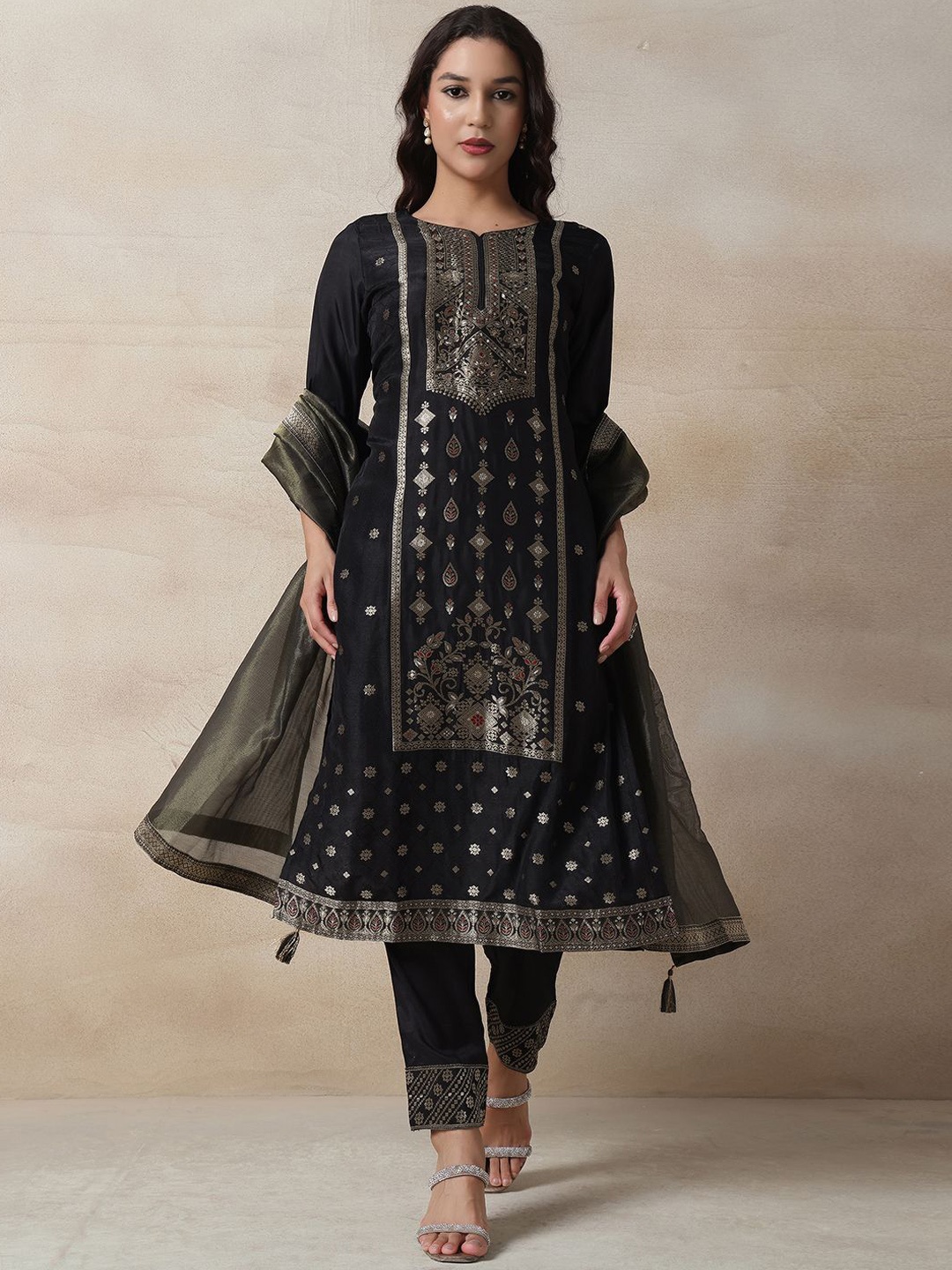 

Rang by Indya Ethnic Motifs Woven Design Straight Kurta With Trouser & Dupatta, Black