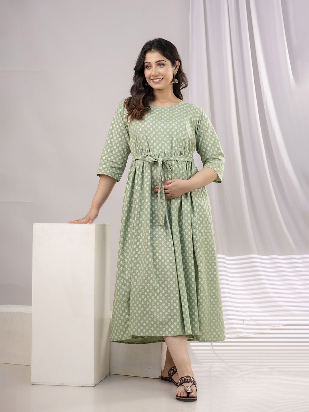 

Nayo Floral Printed Maternity Maxi Cotton Dress, Green