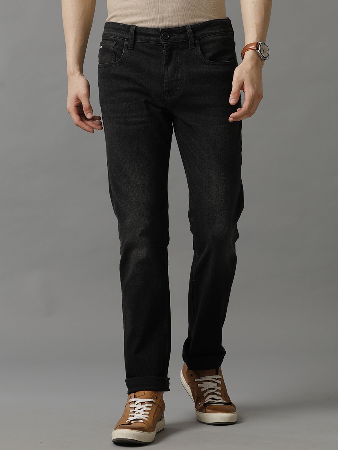 

Voi Jeans Men Slim Fit Light Fade Stretchable Jeans, Black