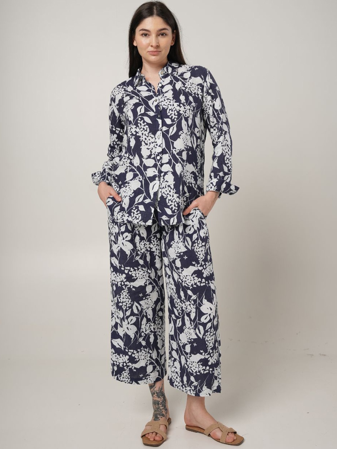 

Fabulous Floral Printed Linen Shirt With Trousers, Navy blue