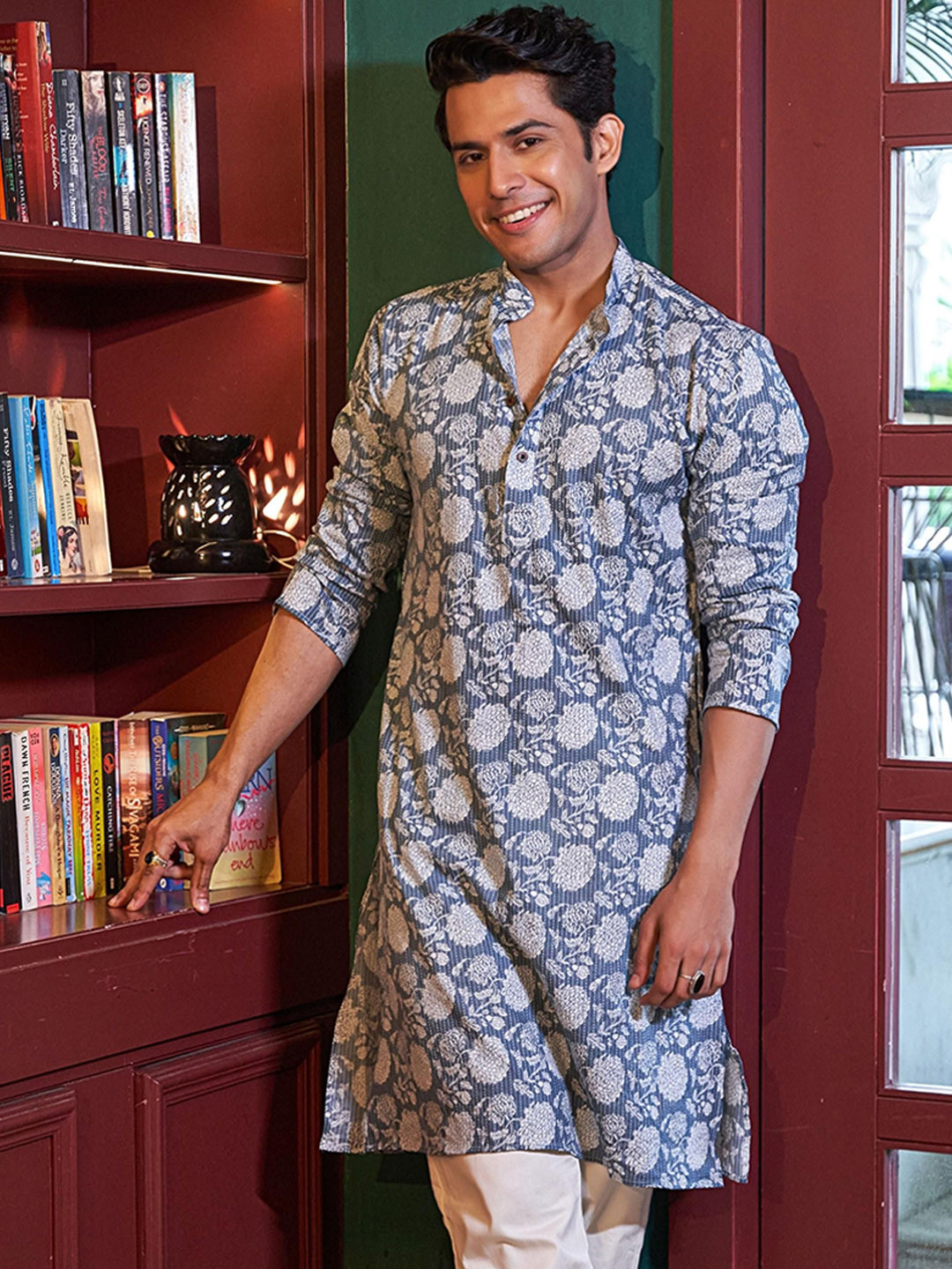 

Shasak Floral Printed Cotton Straight Kurta, Blue