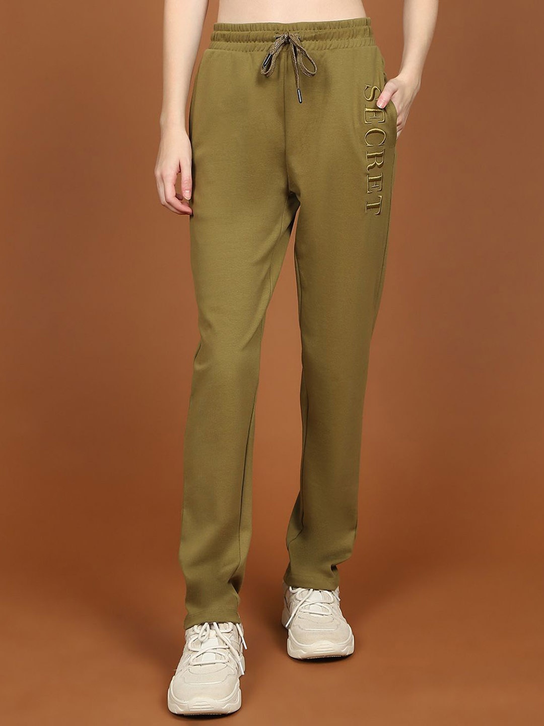 

MADAME M SECRET Women Regular Fit Mid-Rise Track Pants, Olive