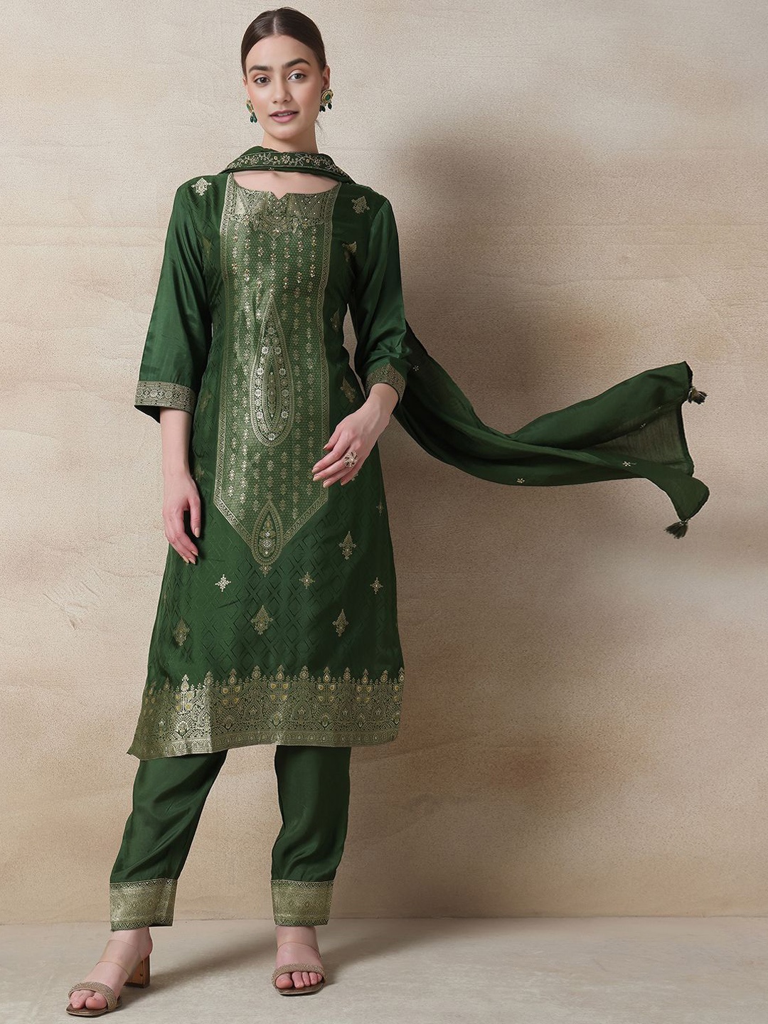 

Rang by Indya Ethnic Motifs Woven Design Straight Kurta with Trousers & Dupatta, Green