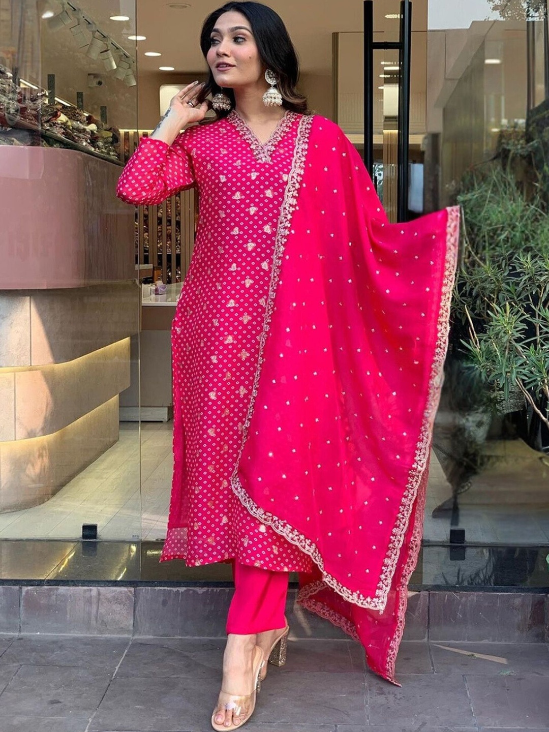 

KALINI Bandhani Printed Regular Sequinned Kurta with Trousers & With Dupatta, Fuchsia