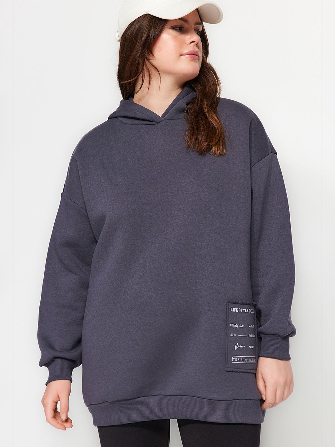 

Trendyol Women Sweatshirt, Na