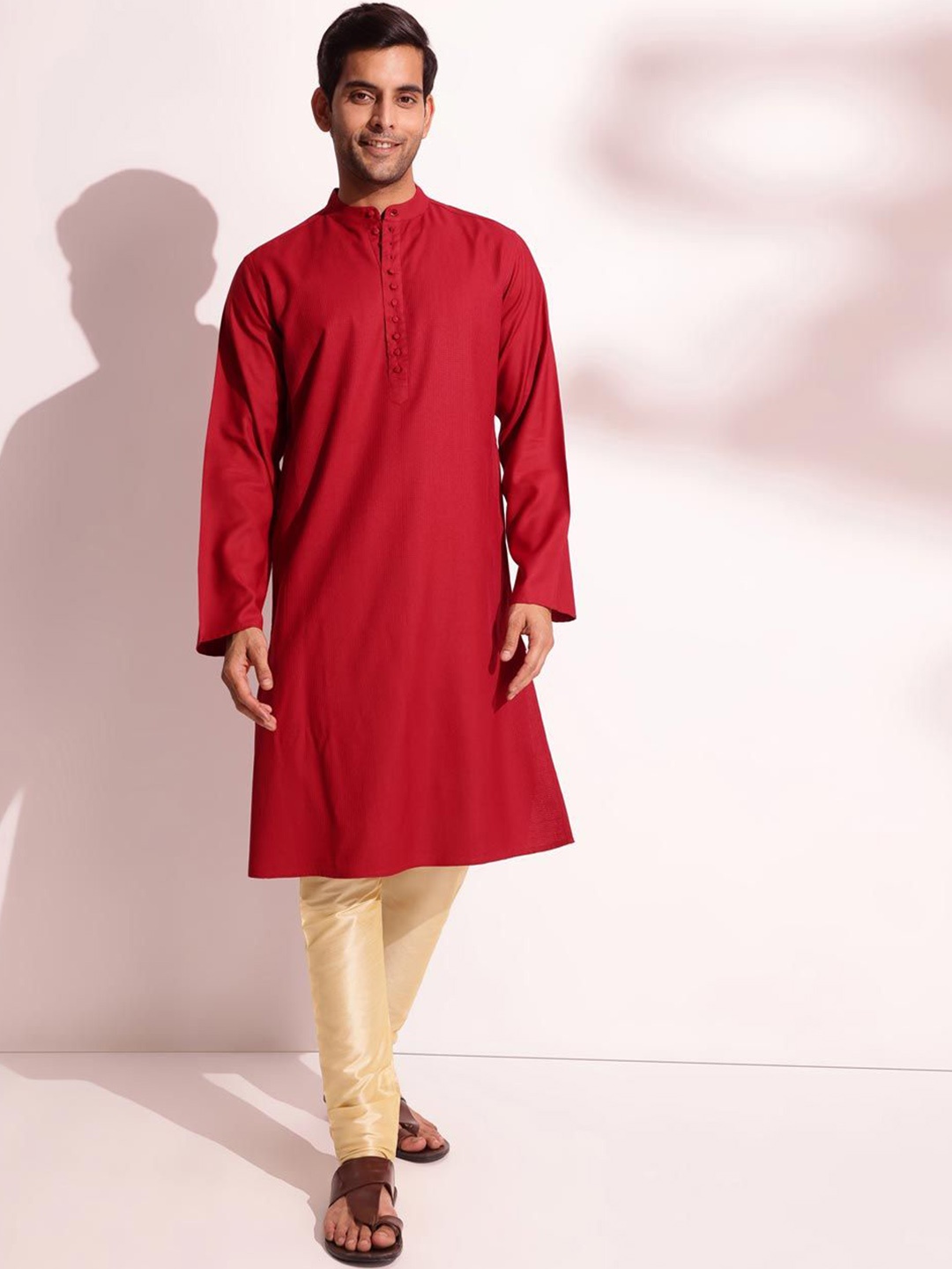 

Fabindia Mandarin Collar Thread Work Straight Kurta, Red