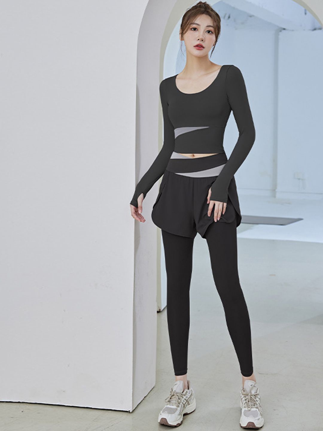 

StyleCast Women Solid Top & Tights Tracksuits, Black