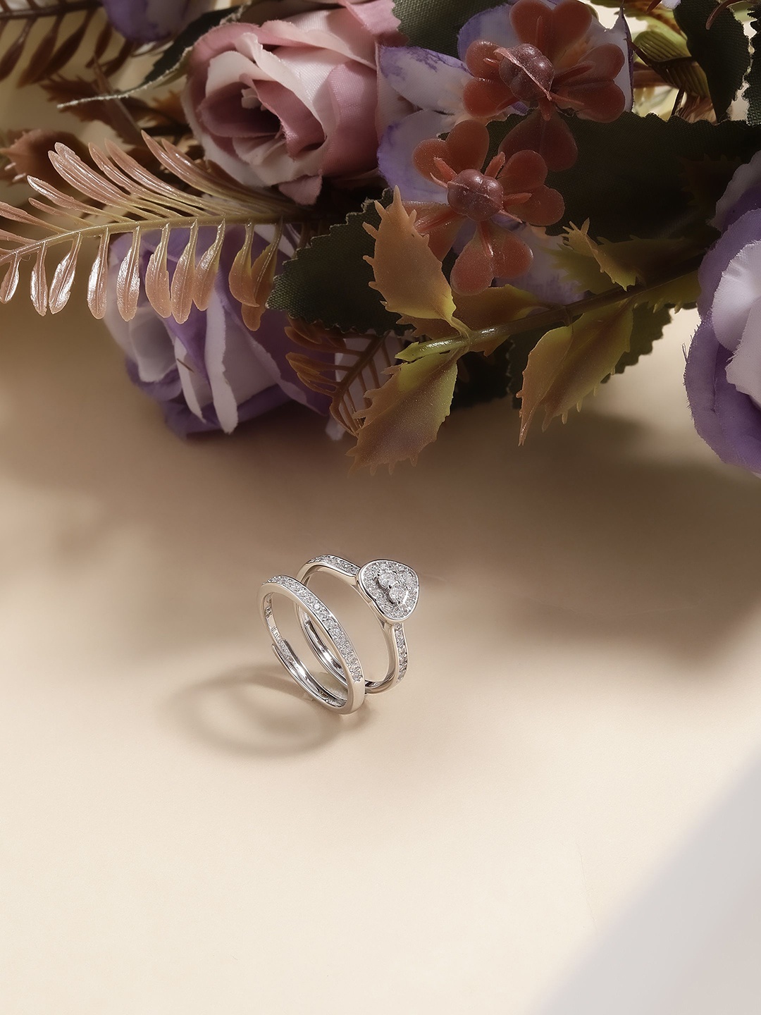 

DIAVO Set Of 2 925 Sterling Silver Rhodium Plated Stones Studded Finger Rings