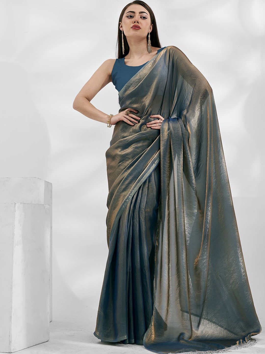 

Kalista Organza Ready to Wear Saree, Metallic