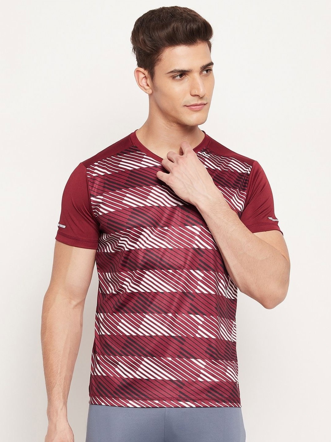 

Duke Men Geometric Printed V-Neck Cotton Slim Fit T-shirt, Maroon