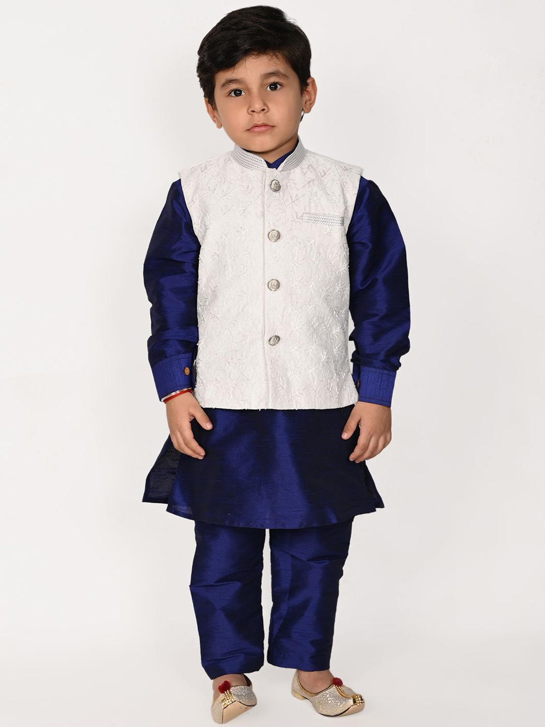 

Pehanaava Boys Mandarin Collar Kurta with Pyjamas & Waistcoat, Blue
