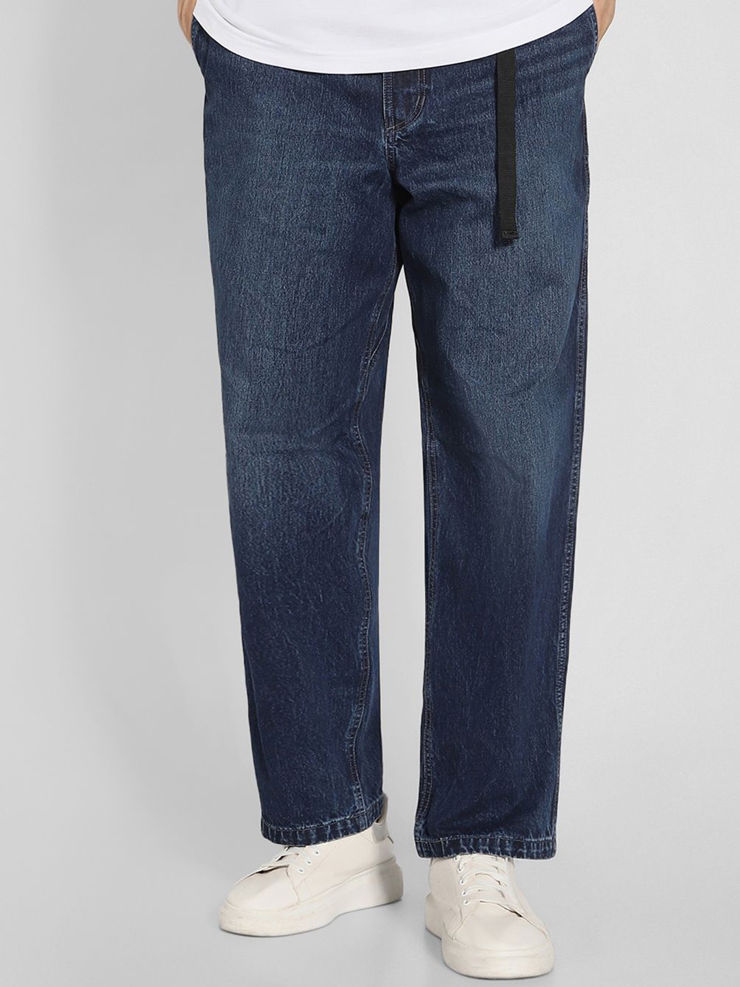 

AMERICAN EAGLE OUTFITTERS Men Slim Fit Heavy Fade Jeans, Navy blue