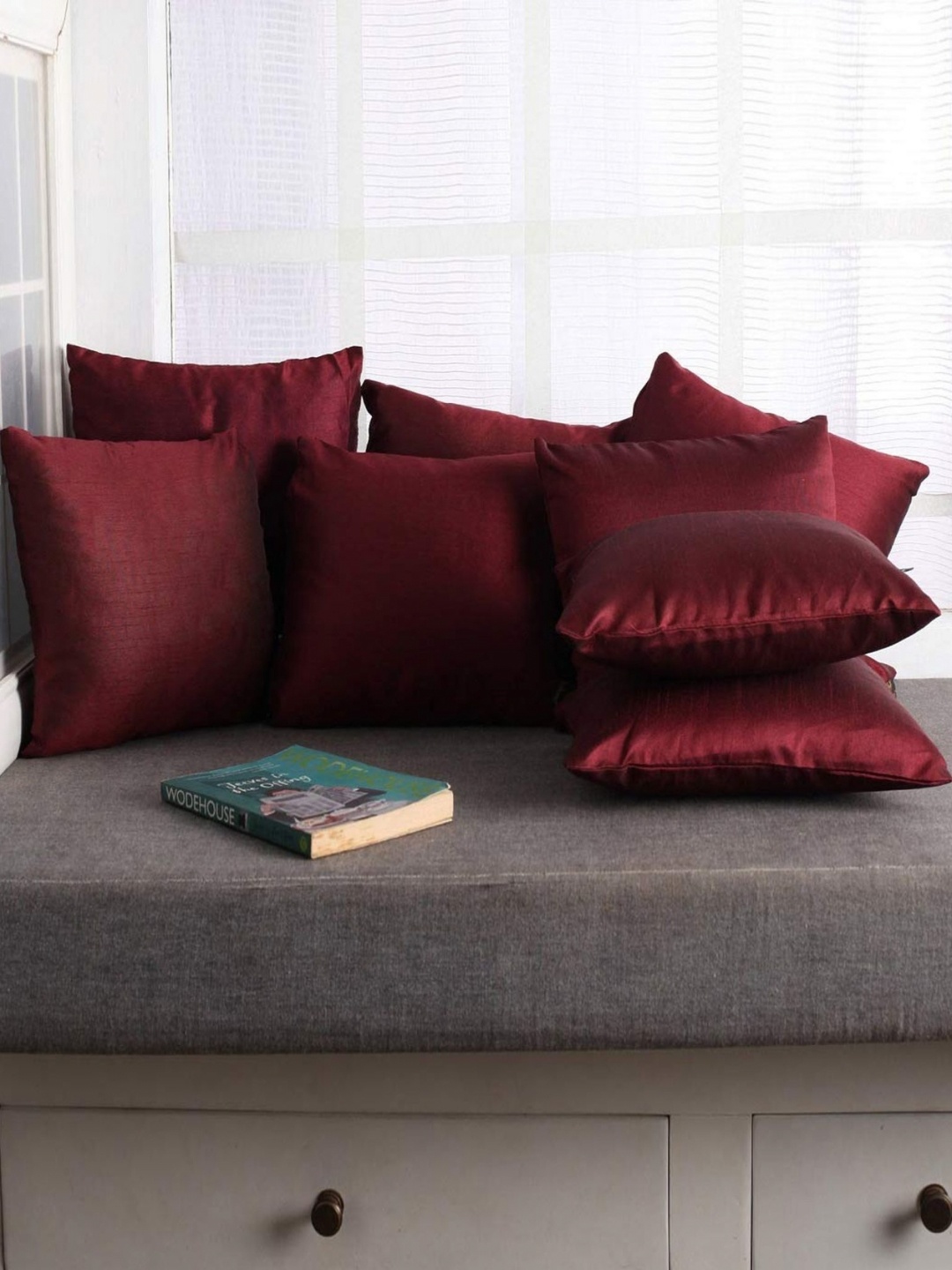 

Lushomes Burgundy 10 Pieces Square Cushion Covers
