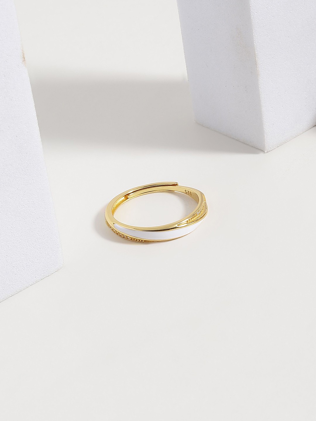 

DIAVO 925 Sterling Silver Gold-Plated Stone Studded The Calista Finger Ring