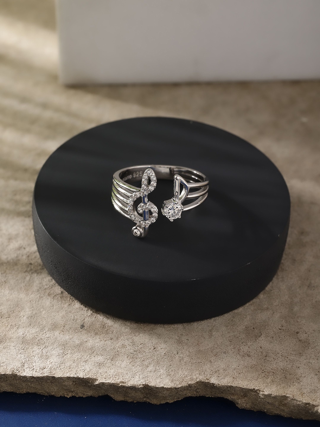 

DIAVO 925 Sterling Silver Rhodium-Plated Stone Studded Finger Ring