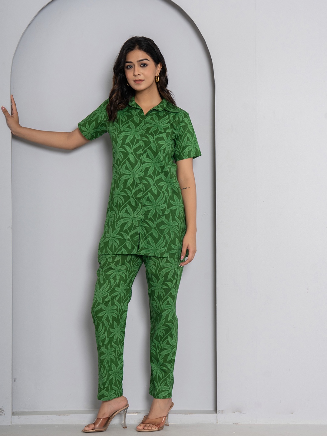 

JAIPURI BUNAAI Floral Printed Pure Cotton Tunic & Trousers, Green