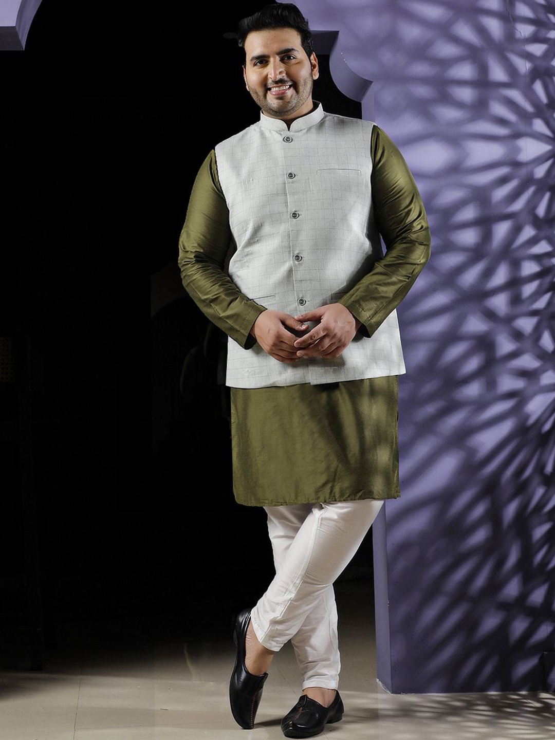 

Sztori Woven Design Mandarin Collar Straight Kurta & Churidar With Nehru Jacket, Green