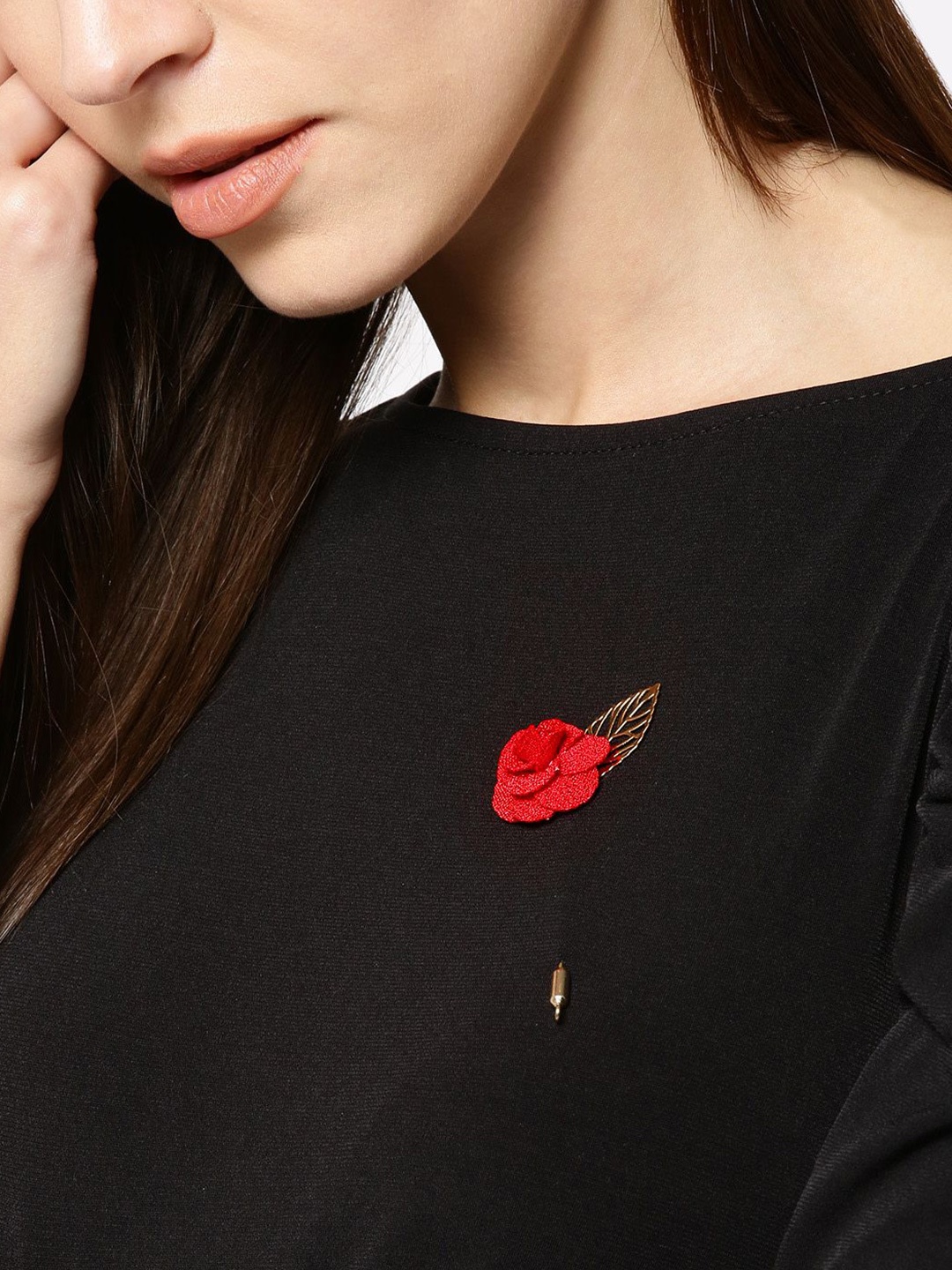 

DressBerry Women Gold-Toned & Red Floral Lapel Pin