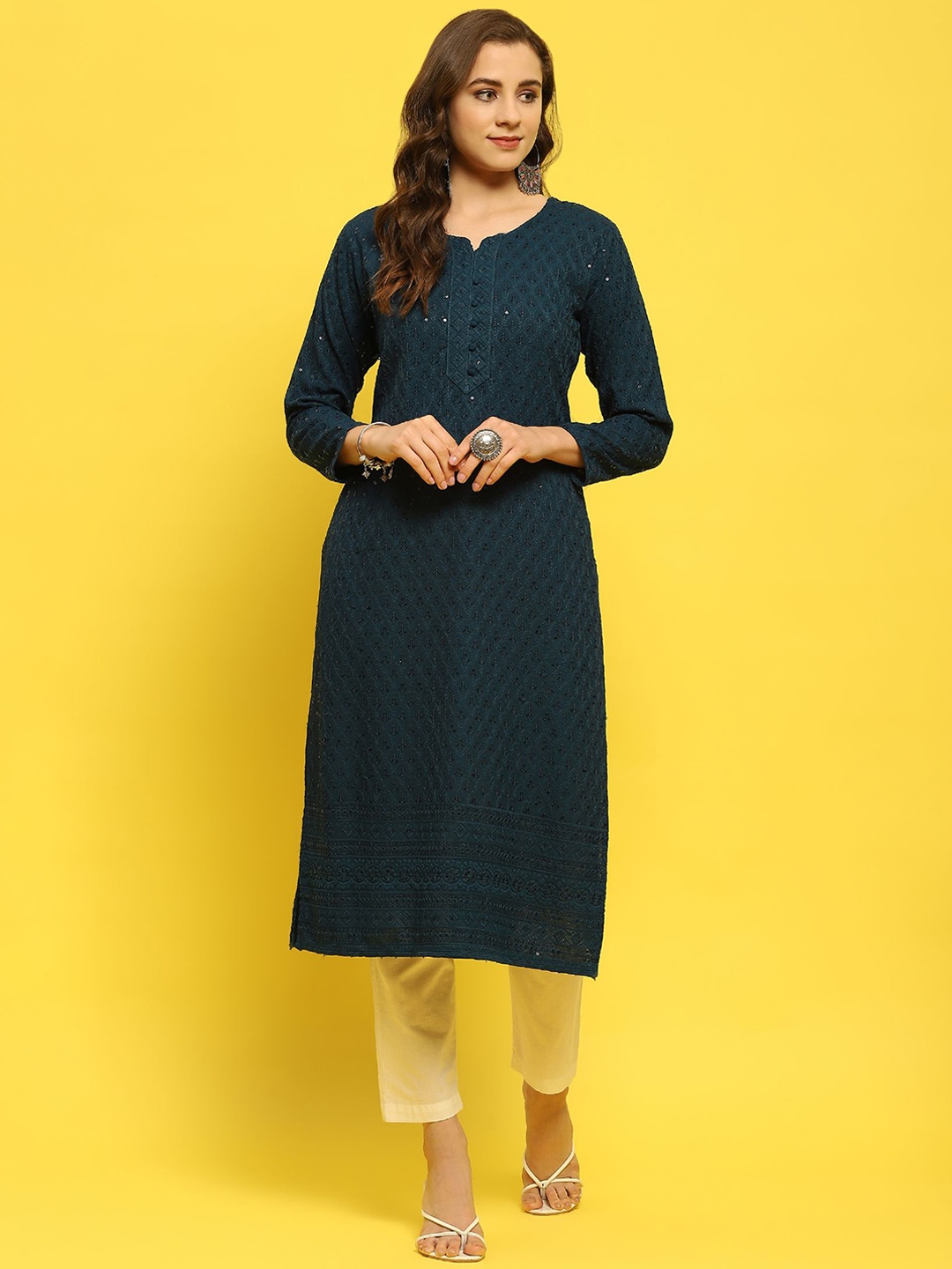 

Shree Floral Embroidered Sequinned Notched Round Neck Straight Kurta, Navy blue