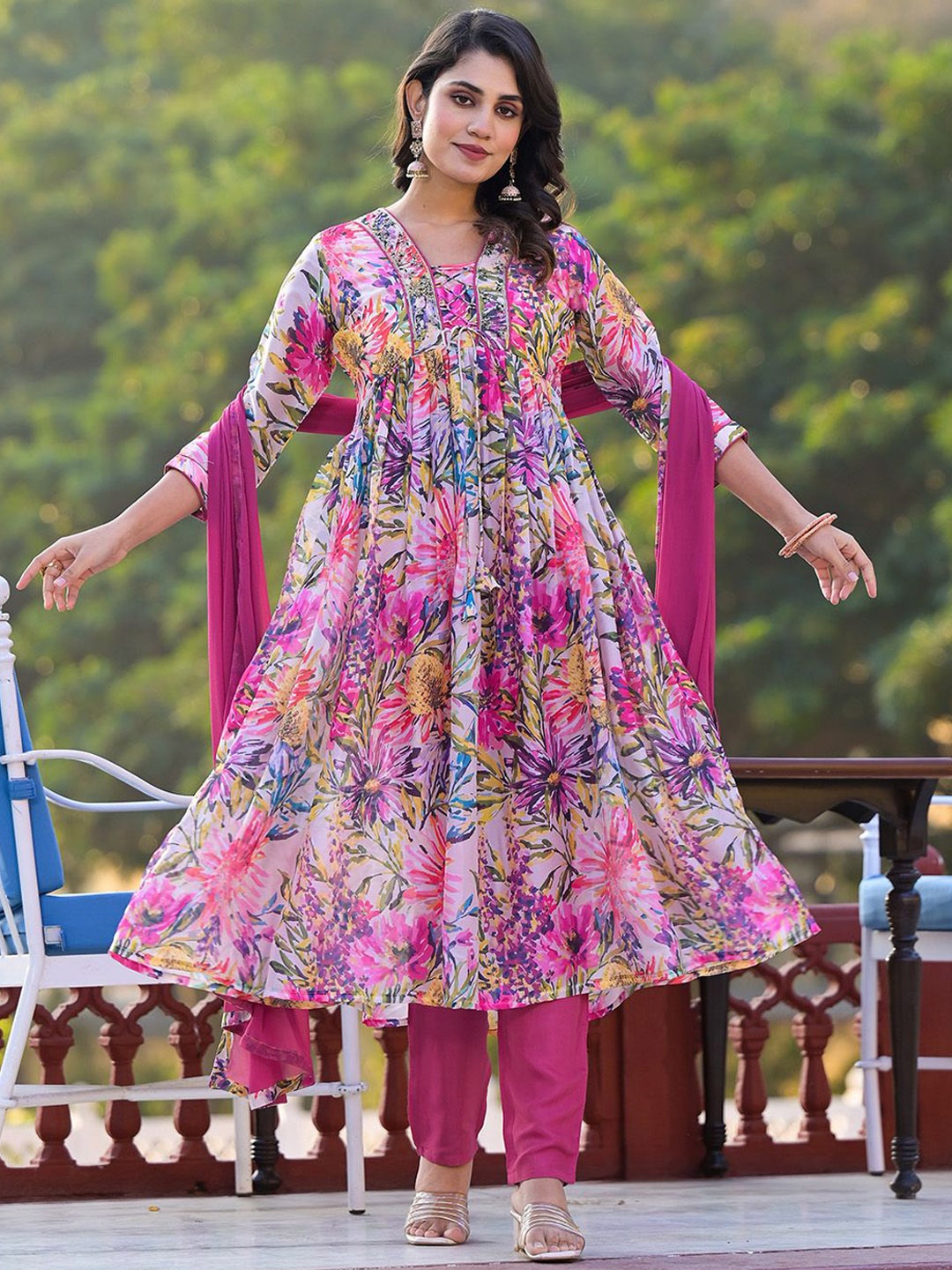 

Ishin Floral Printed Regular Beads and Stones Kurta with Trousers & Dupatta, Pink