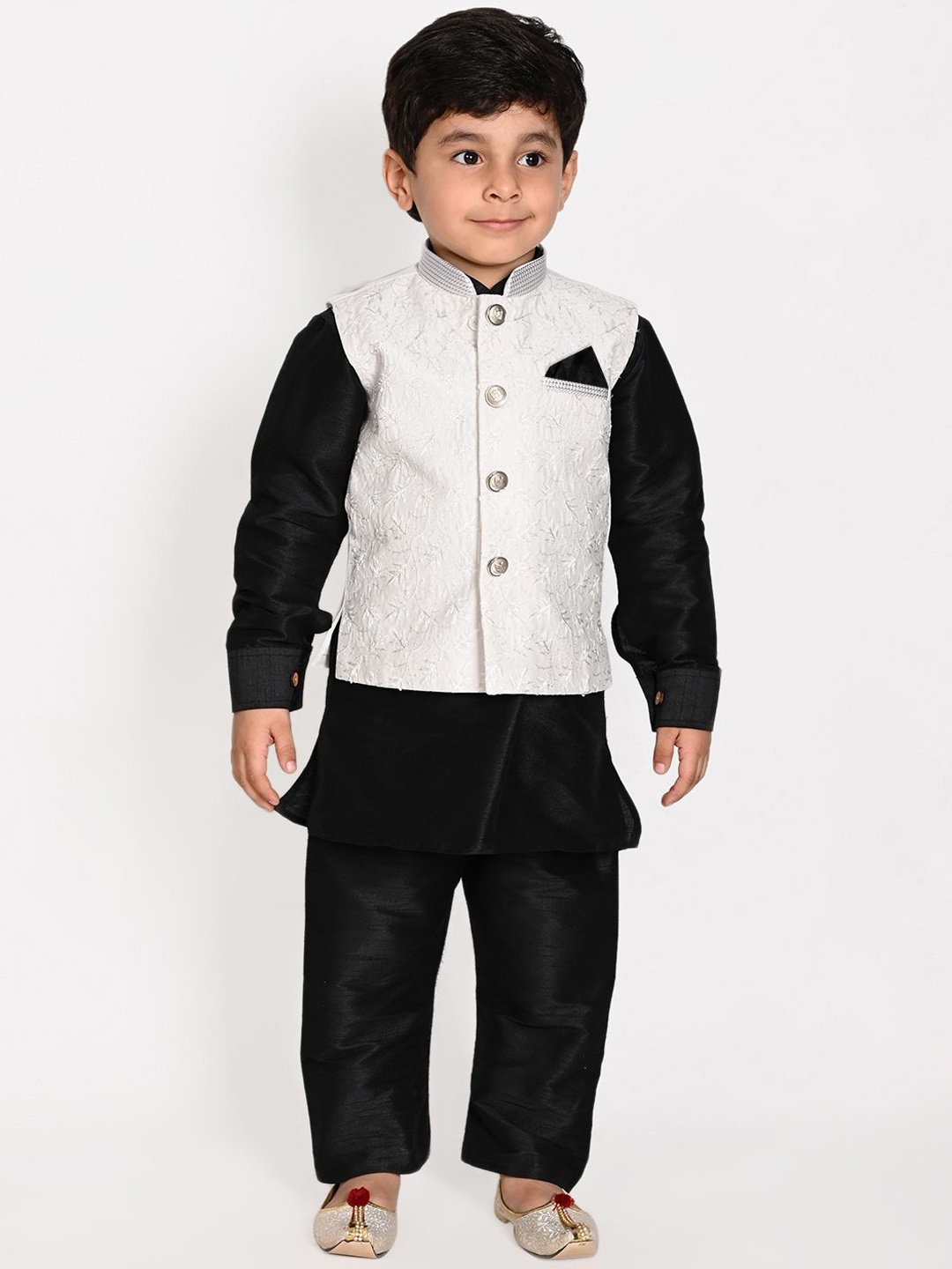 

Pehanaava Boys Embroidered Thread Work Straight Kurta with Pyjamas, Black