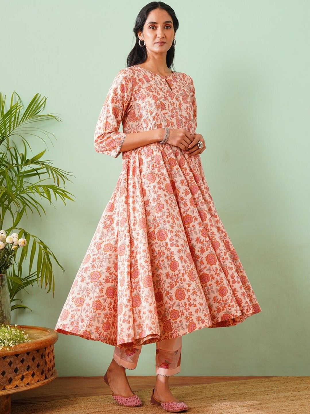 

JAYPORE Floral Printed Keyhole Neck Pure Cotton Anarkali Kurta, Pink