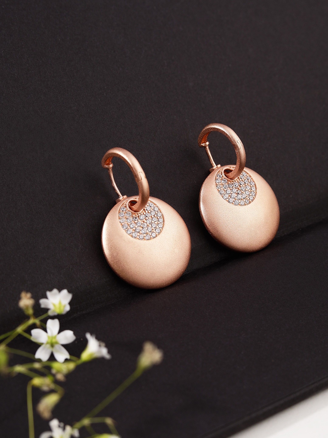 

DIAVO Roundabout Bliss Huggies 925 Sterling Silver Rose Gold-Plated Drop Earrings