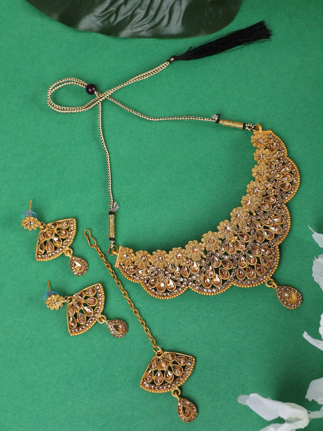 

ANIKAS CREATION Gold-Plated Stone-Studded & Beaded Jewellery Set