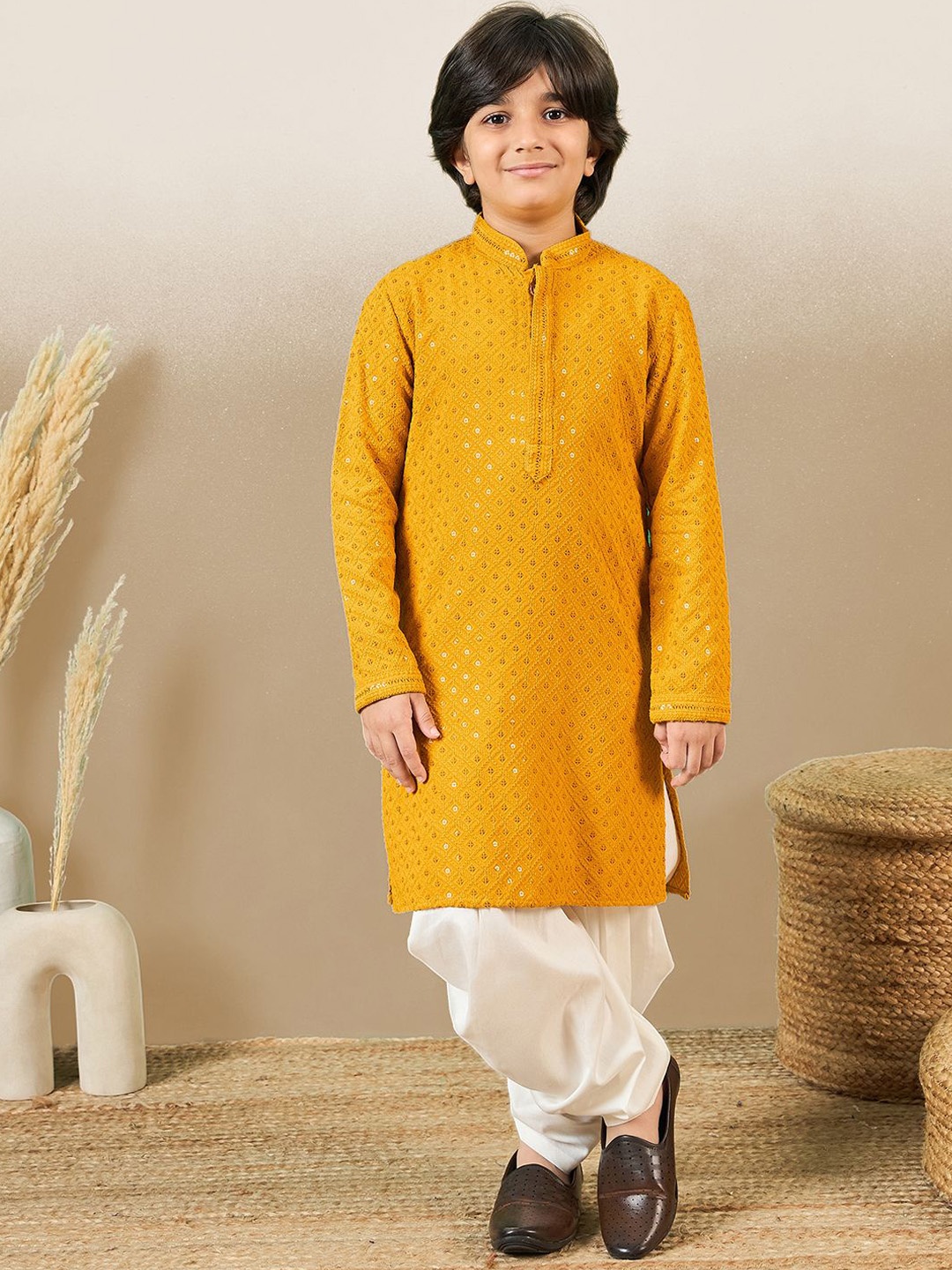 

Here&Now X Sanwara Boys Floral Embroidered Regular Sequinned Kurta With Patiala, Yellow