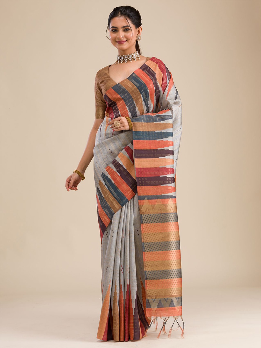

Koskii Printed Saree, Grey