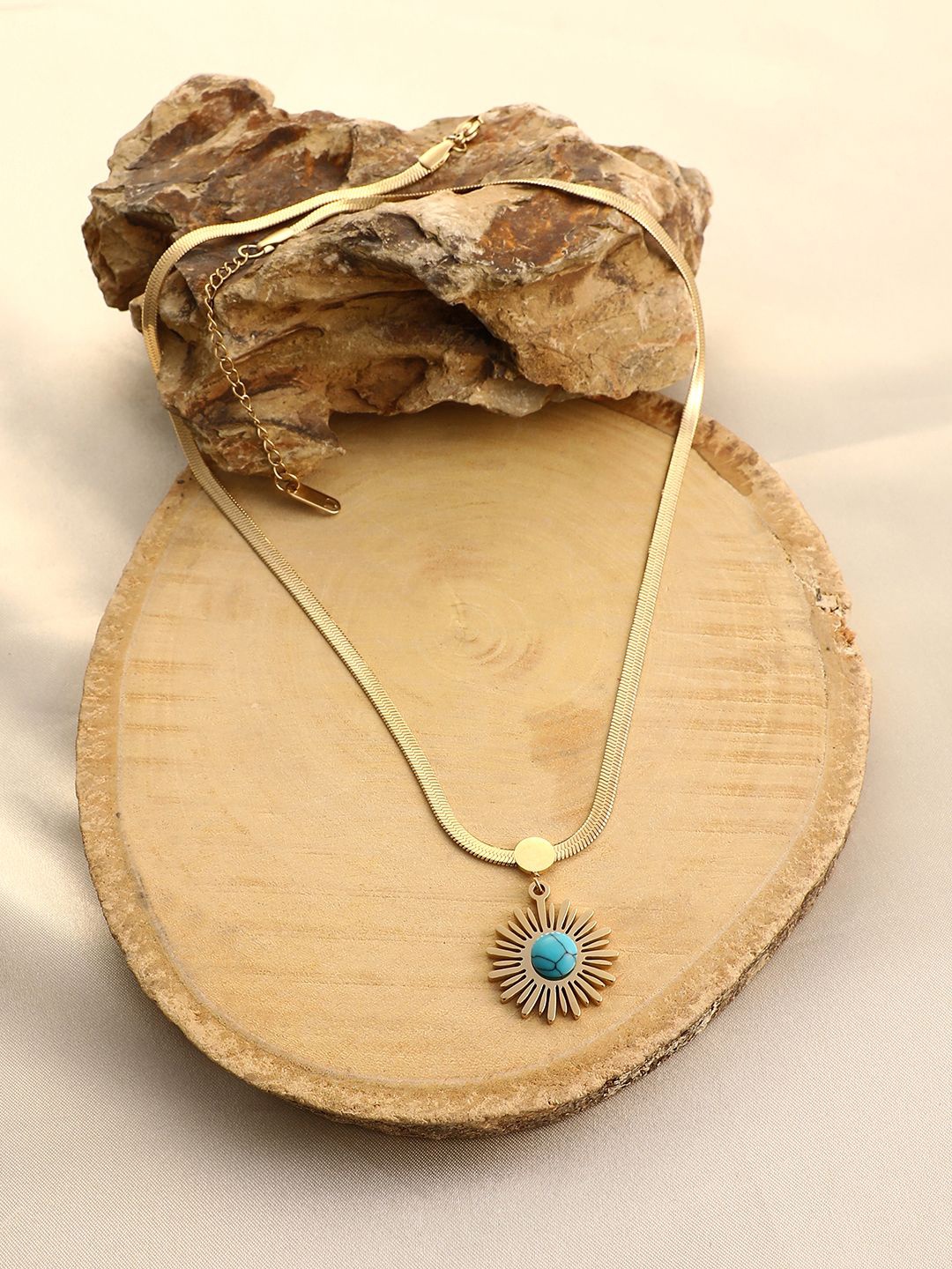 

SOHI Gold-Plated Stone Studded Soleil Pendant With Chain