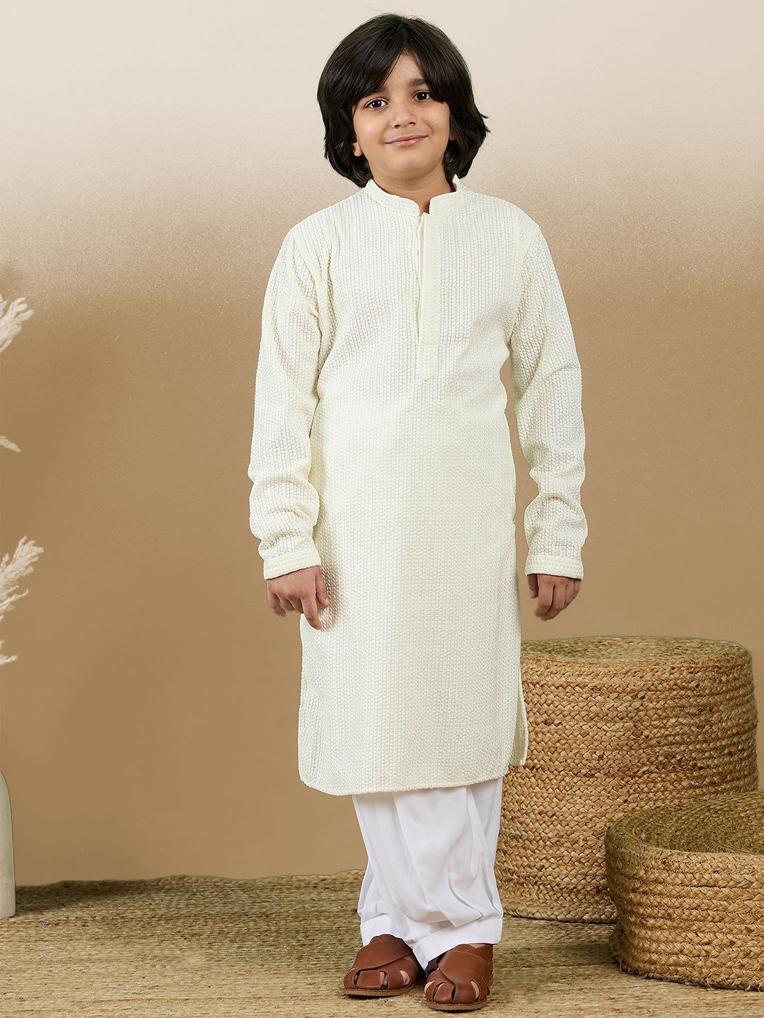 

Here&Now X Sanwara Boys Dapper & Dazzling Embroidered Chikankari Cotton Kurta with Patiala, Off white