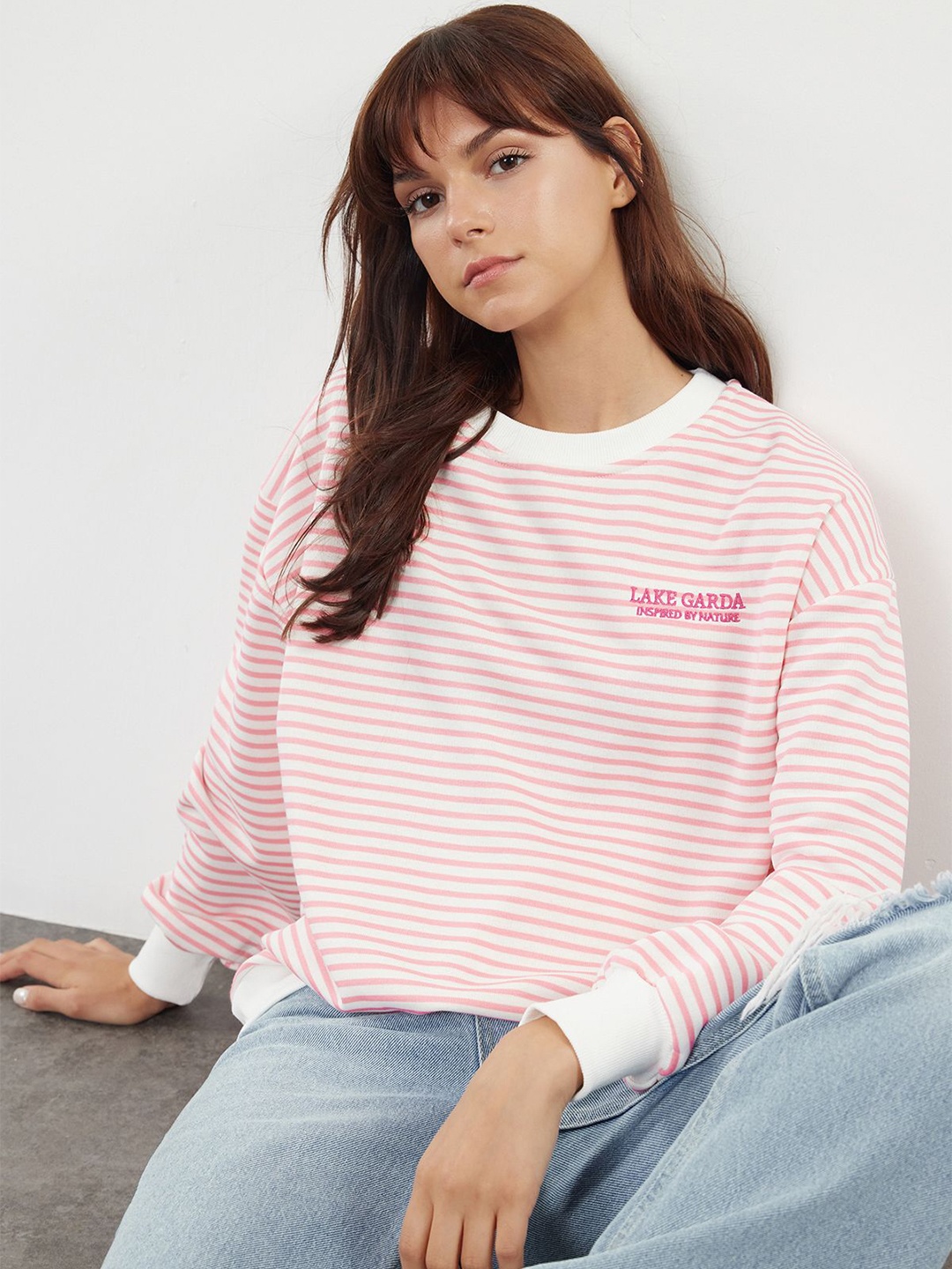 

Trendyol Women Striped Sweatshirt, Na