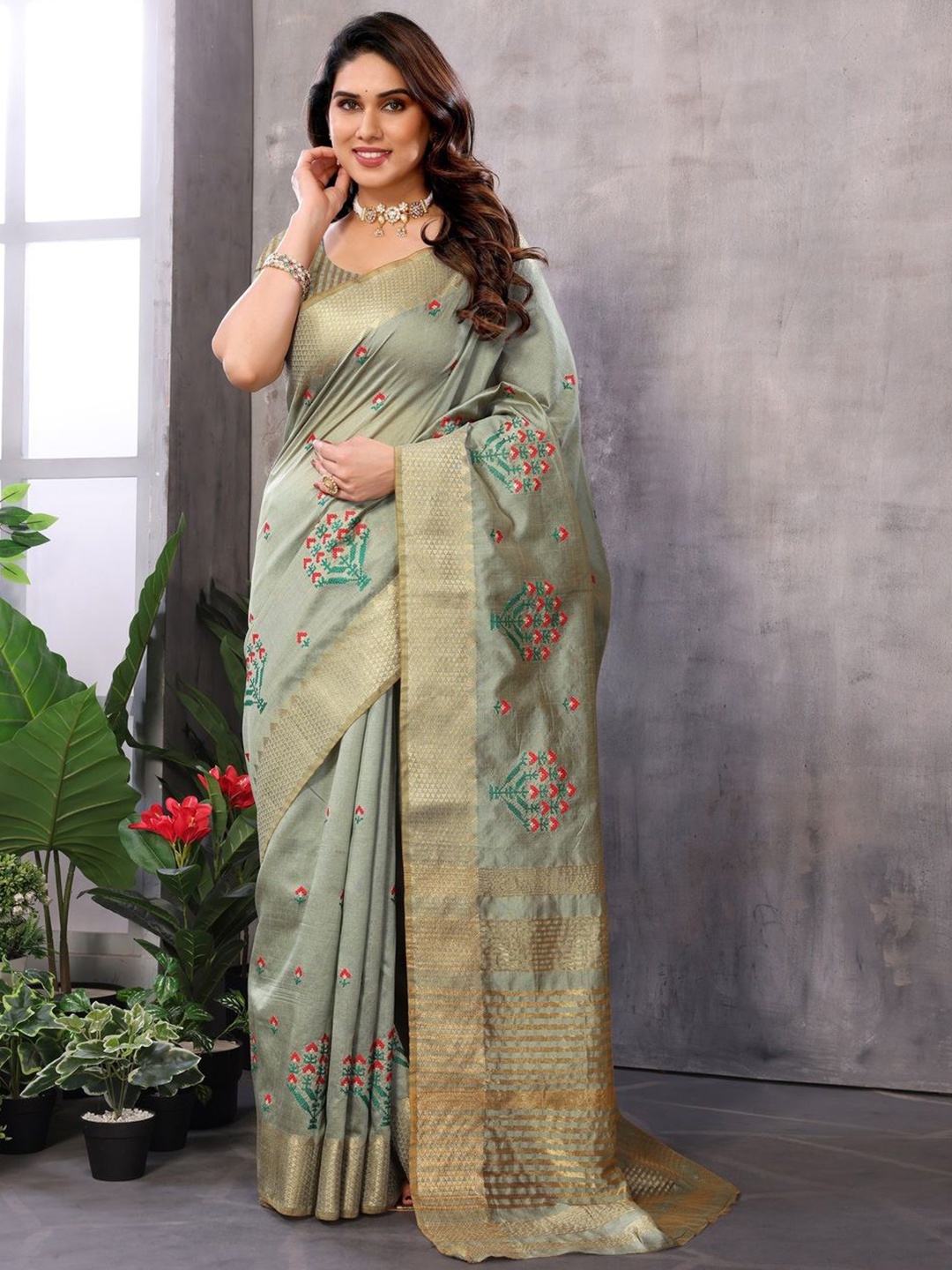 

Sidhidata Floral Embroidered Kanjeevaram Saree, Sea green
