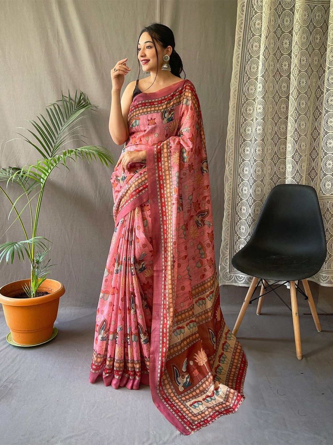 

Sidhidata Floral Printed Chanderi Saree with Blouse Piece, Pink