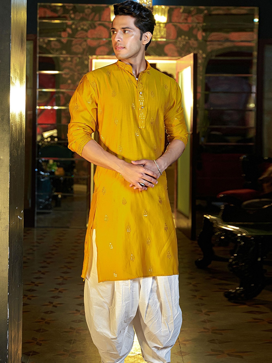 

Shasak Floral Embroidered Thread Work Cotton Straight Kurta, Yellow