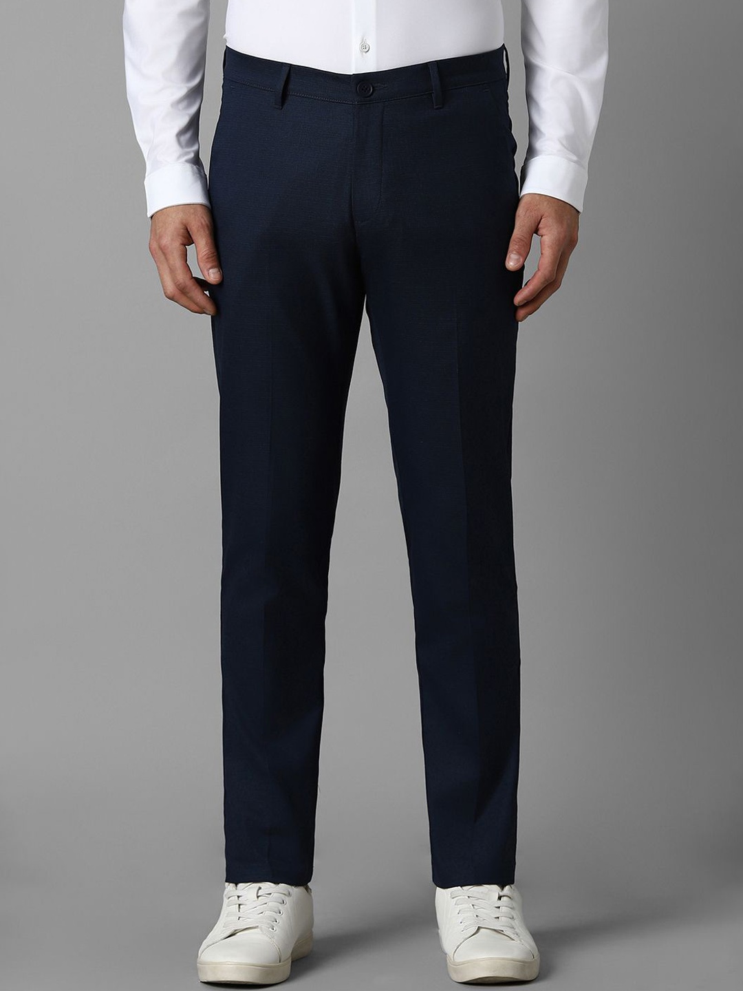 

Louis Philippe Sport Men Checked Slim Fit Trousers, Navy blue