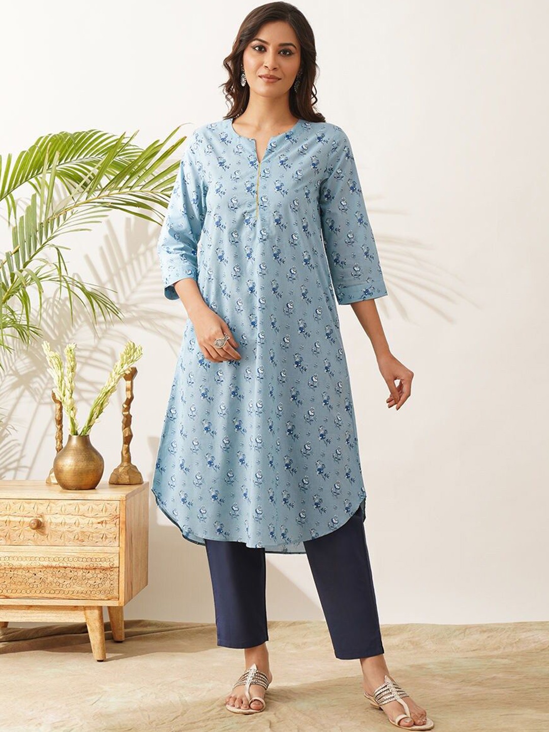 

JAYPORE Floral Printed Notch Neck Pure Cotton A-Line Kurta, Blue