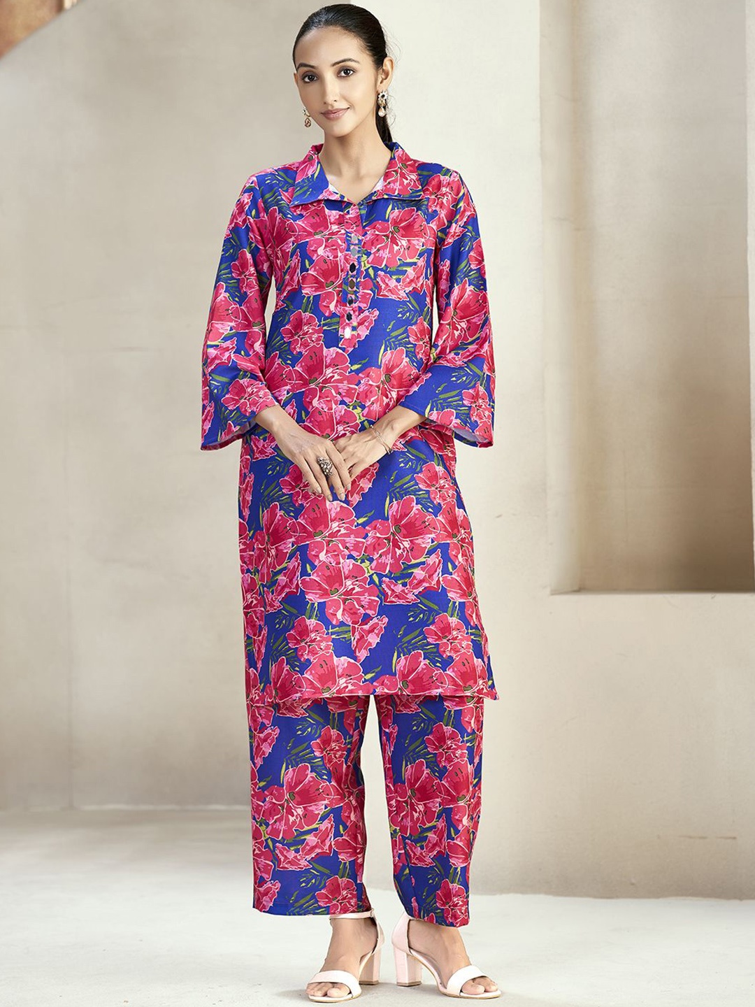 

J Turritopsis Floral Printed Shirt Collar Ethnic Tunic With Trouser, Blue