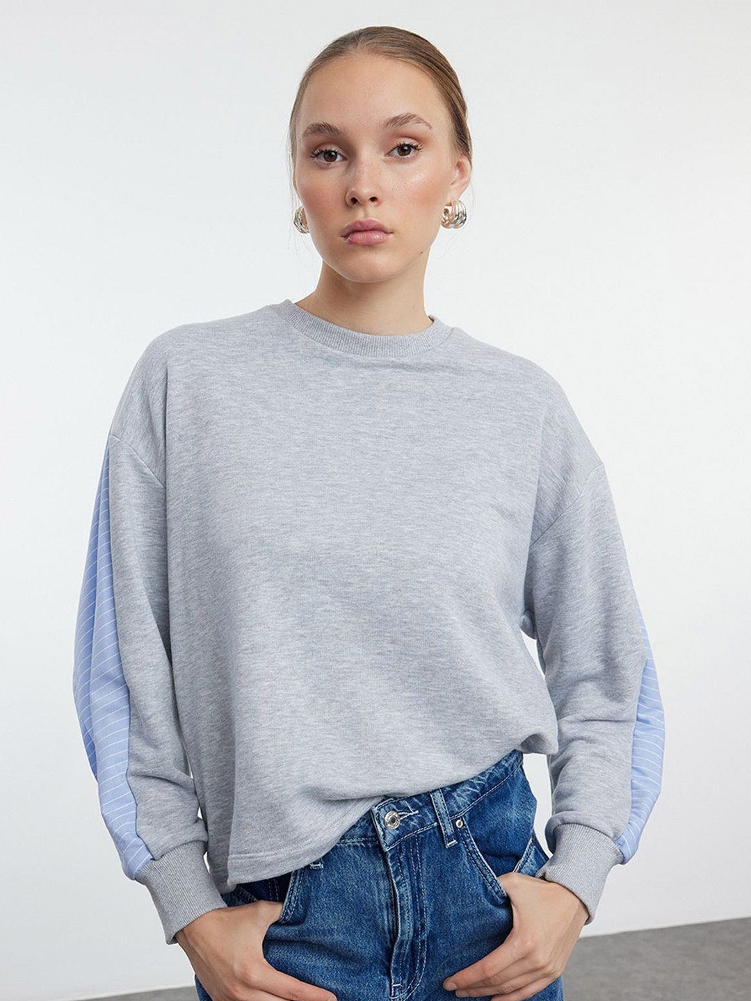 

Trendyol Women Sweatshirt, Na