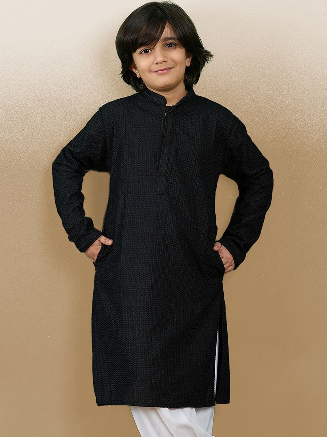 

Here&Now X Sanwara Boys Geometric Mandarin Collar Sangria Kurta, Black
