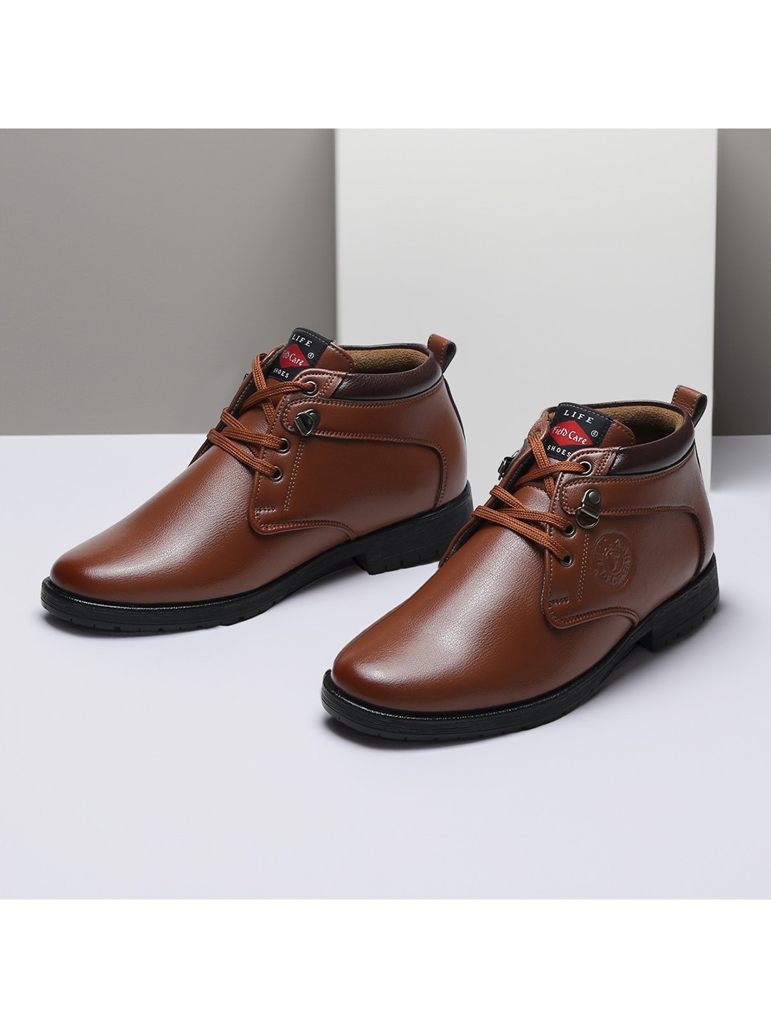 

Field Care Men Leather Lace-Up Regular Boots, Tan
