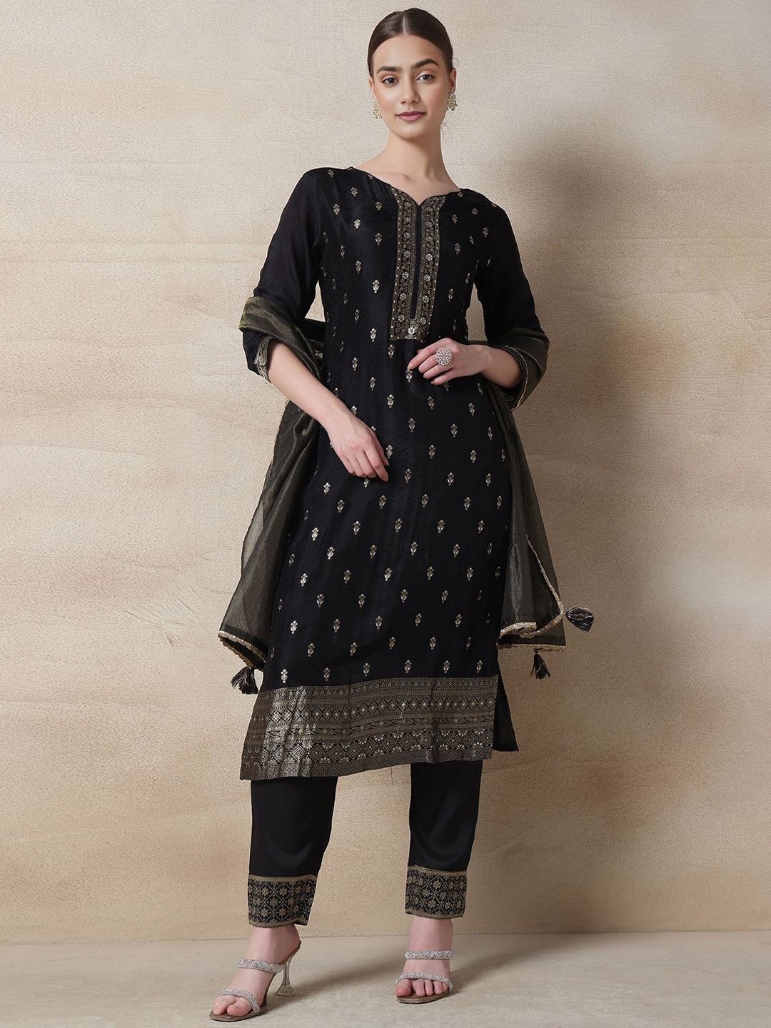

Rang by Indya Ethnic Motifs Straight Kurta with Trousers & With Dupatta, Black