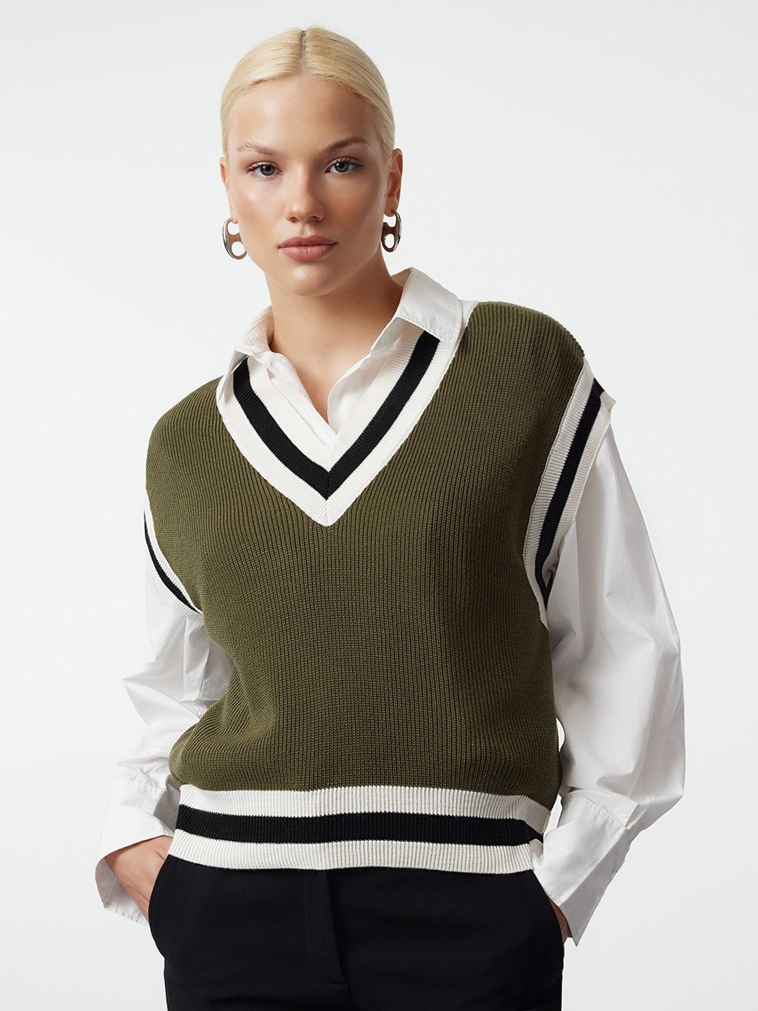 

Trendyol Women Sweater Vest, Olive